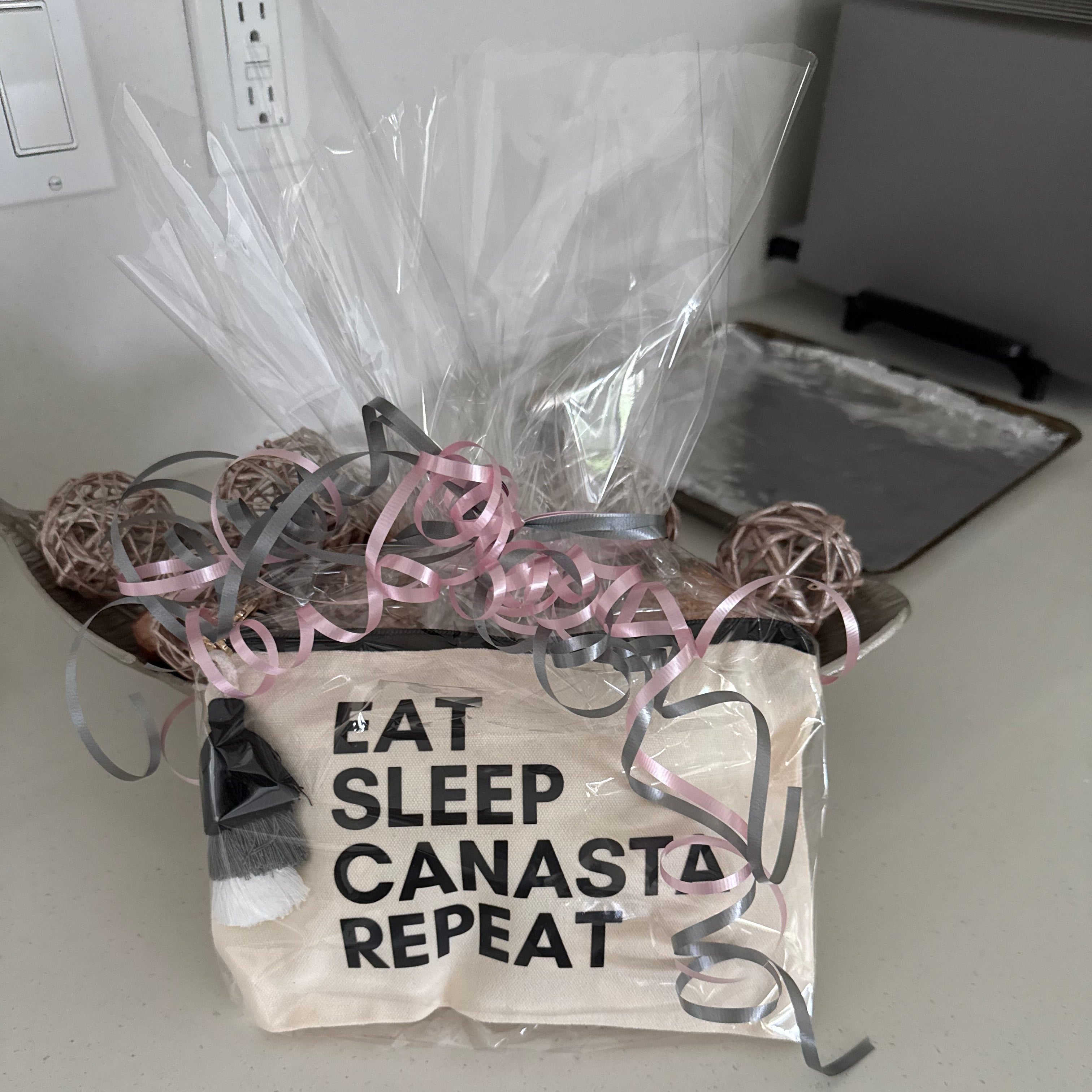 Canasta Zippered Canvas Pouch