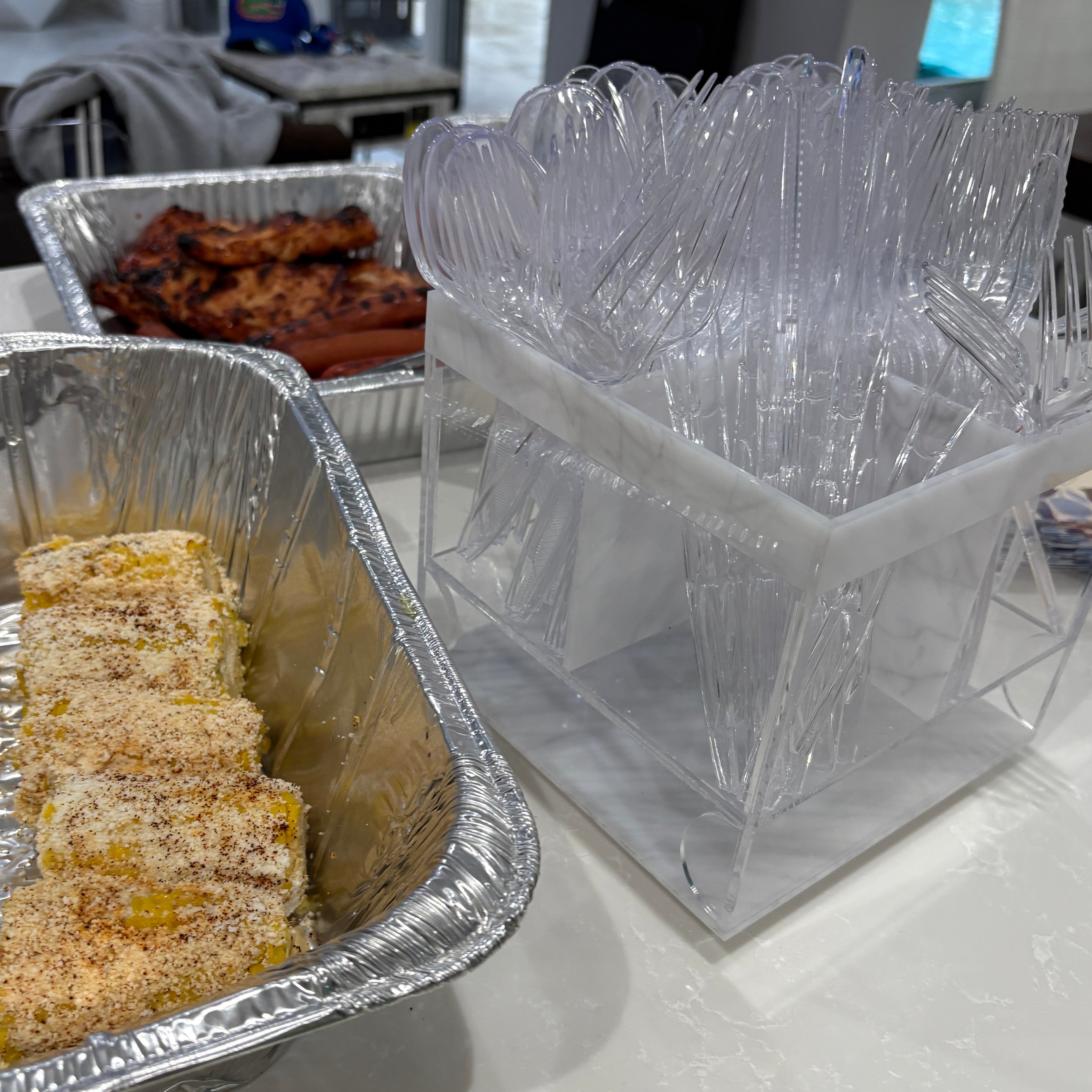Swivel Silverware Caddy